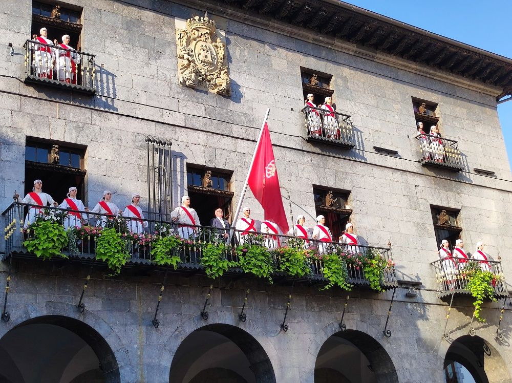 bandera ekitaldia 377